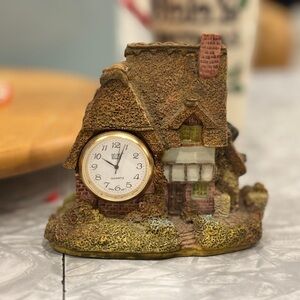 Vintage Cottage House Quartz Clock - Collectible Miniature Home Decor